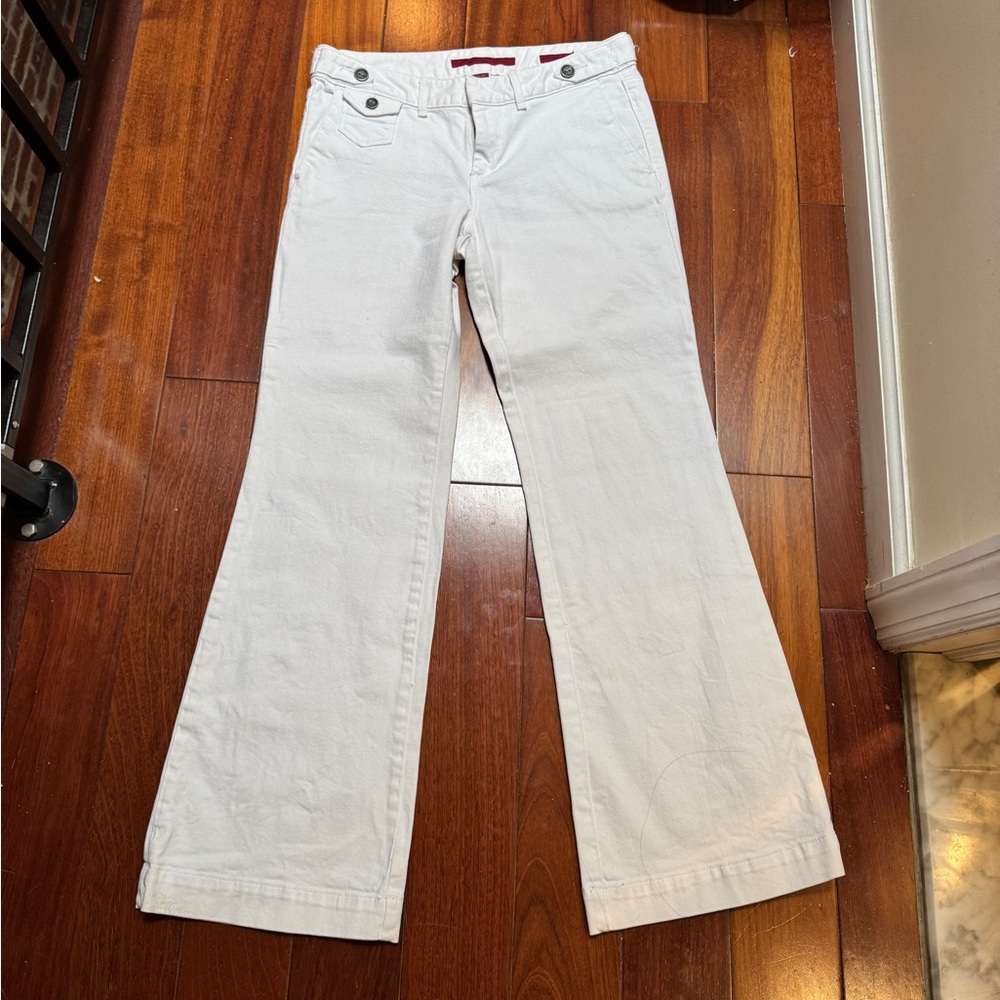 White trouser jeans